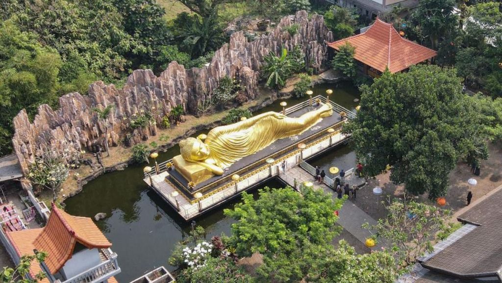 Patung Buddha Tidur Mojokerto: Keagungan Spiritualitas di Tanah Majapahit