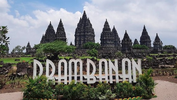 Candi Prambanan: Jejak Kejayaan Hindu Abad ke-9 di Tanah Jawa