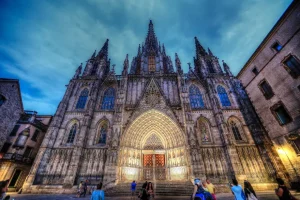Santa Maria del Mar: Keindahan Katedral Gotik yang Dibangun oleh Rakyat Barcelona