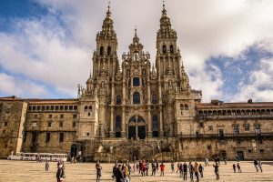 Katedral Santiago de Compostela: Permata Arsitektur dan Pusat Ziarah Kristen di Spanyol