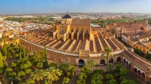 Dari Masjid Agung ke Katedral: Kisah Sejarah Mezquita-Catedral Córdoba
