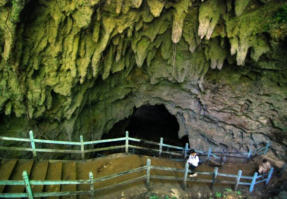 Menelusuri Goa Mer di Jayapura Selatan