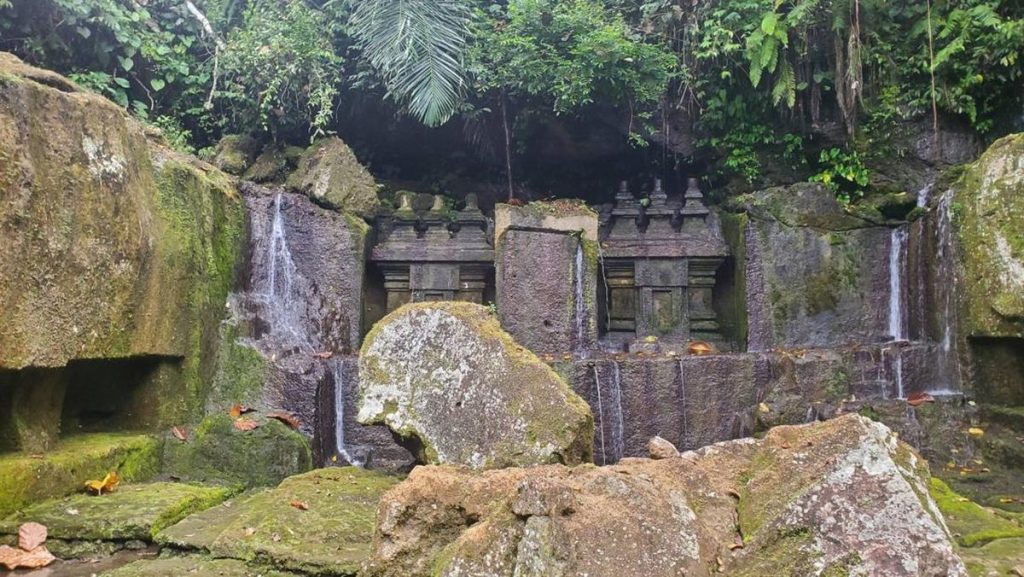 Tegallinggah Bali: Keindahan Candi Tebing dan Misteri Masa Lalu