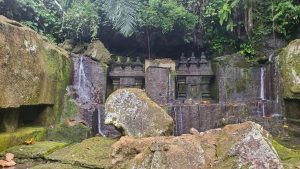 Tegallinggah Bali: Keindahan Candi Tebing dan Misteri Masa Lalu