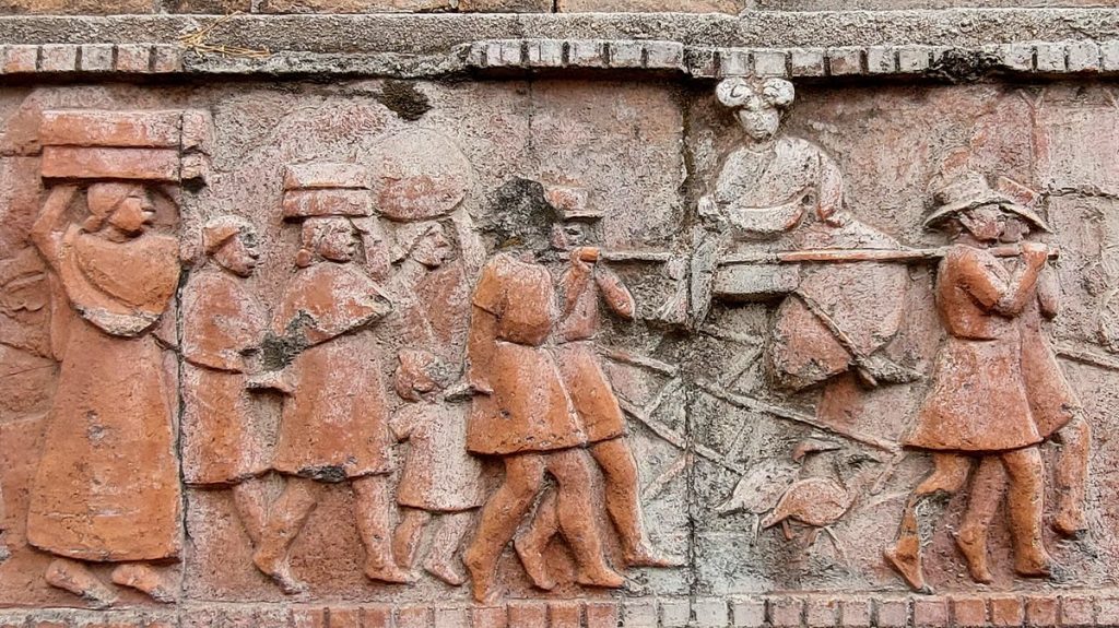 Seni Relief Terre Cuite Madagascar: Kisah Budaya dalam Ukiran Tanah