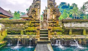 Menyusuri Sejarah dan Kesucian Pura Tirta Empul di Tampaksiring