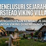 Desa rekonstruksi Viking Norstead di Newfoundland, Kanada, dengan bangunan kayu tradisional dan replika kapal Viking Snorri.